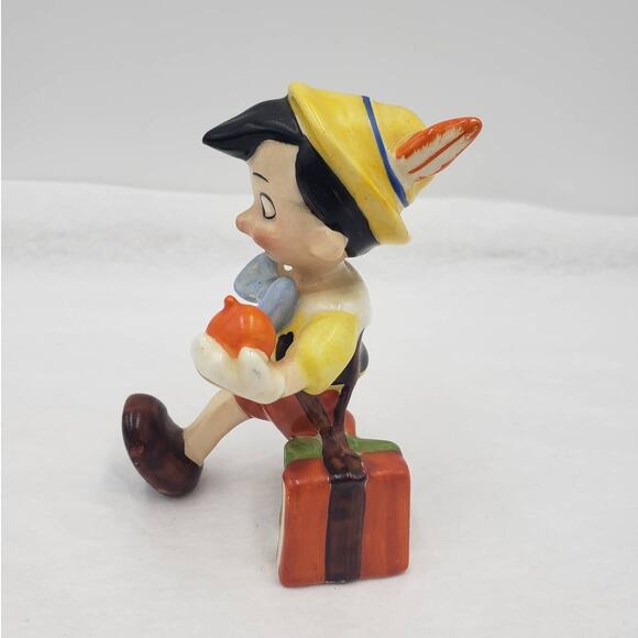 Goebel Pinocchio Germany Walt Disney Character Figurine Walking w/Apple - Picture 15 of 16